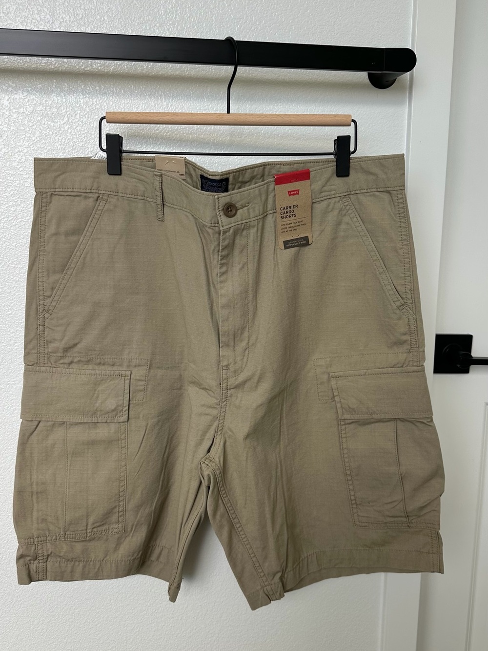 Levi's Men's Khaki Cargo Shorts